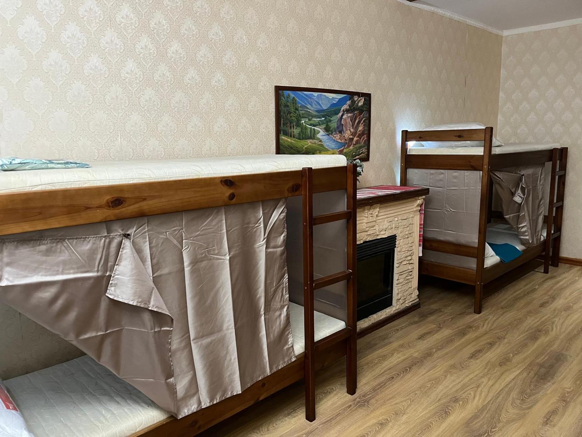 Ararat-Osokorki Hostel เคียฟ ภายนอก รูปภาพ