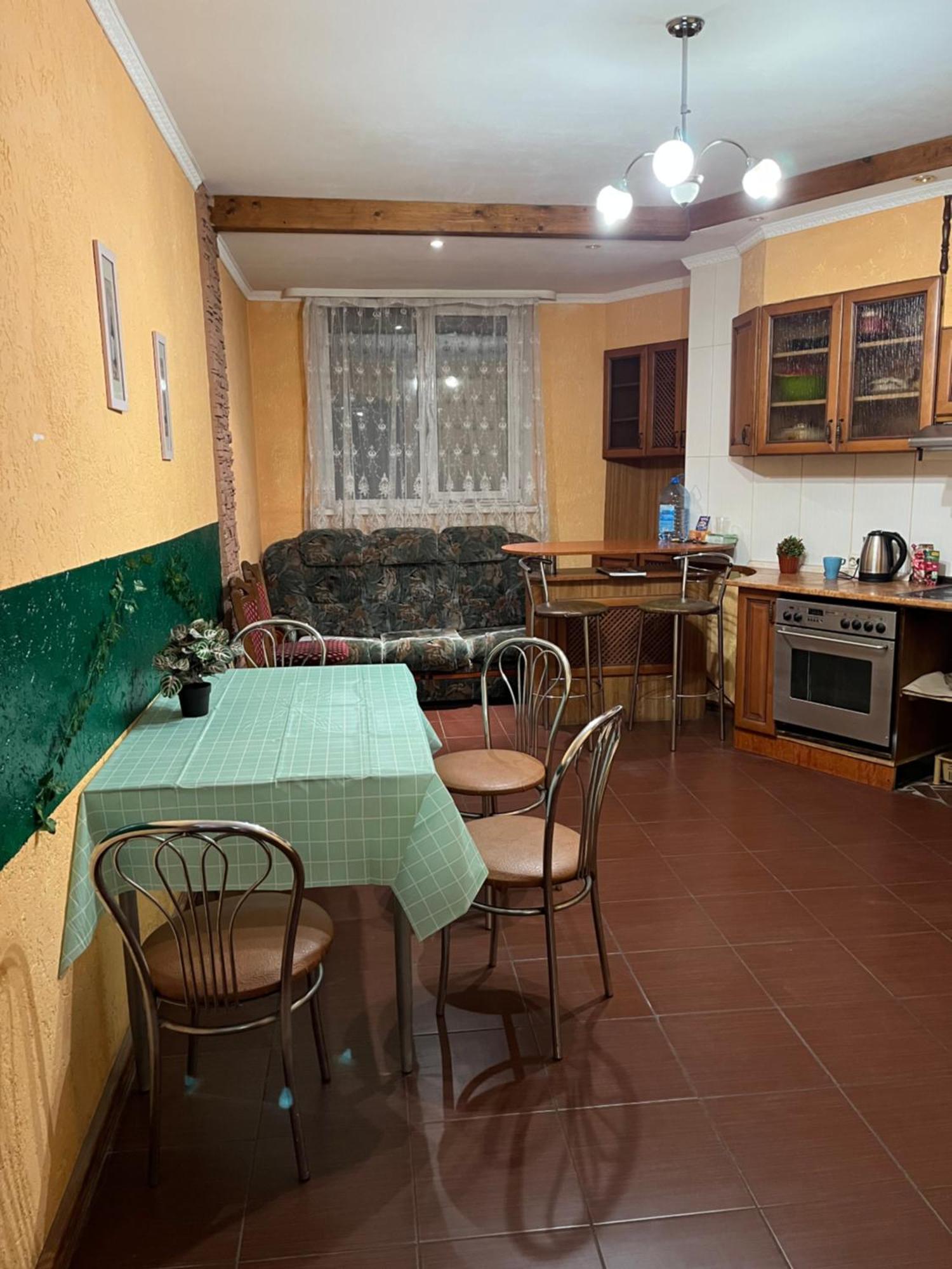 Ararat-Osokorki Hostel เคียฟ ภายนอก รูปภาพ