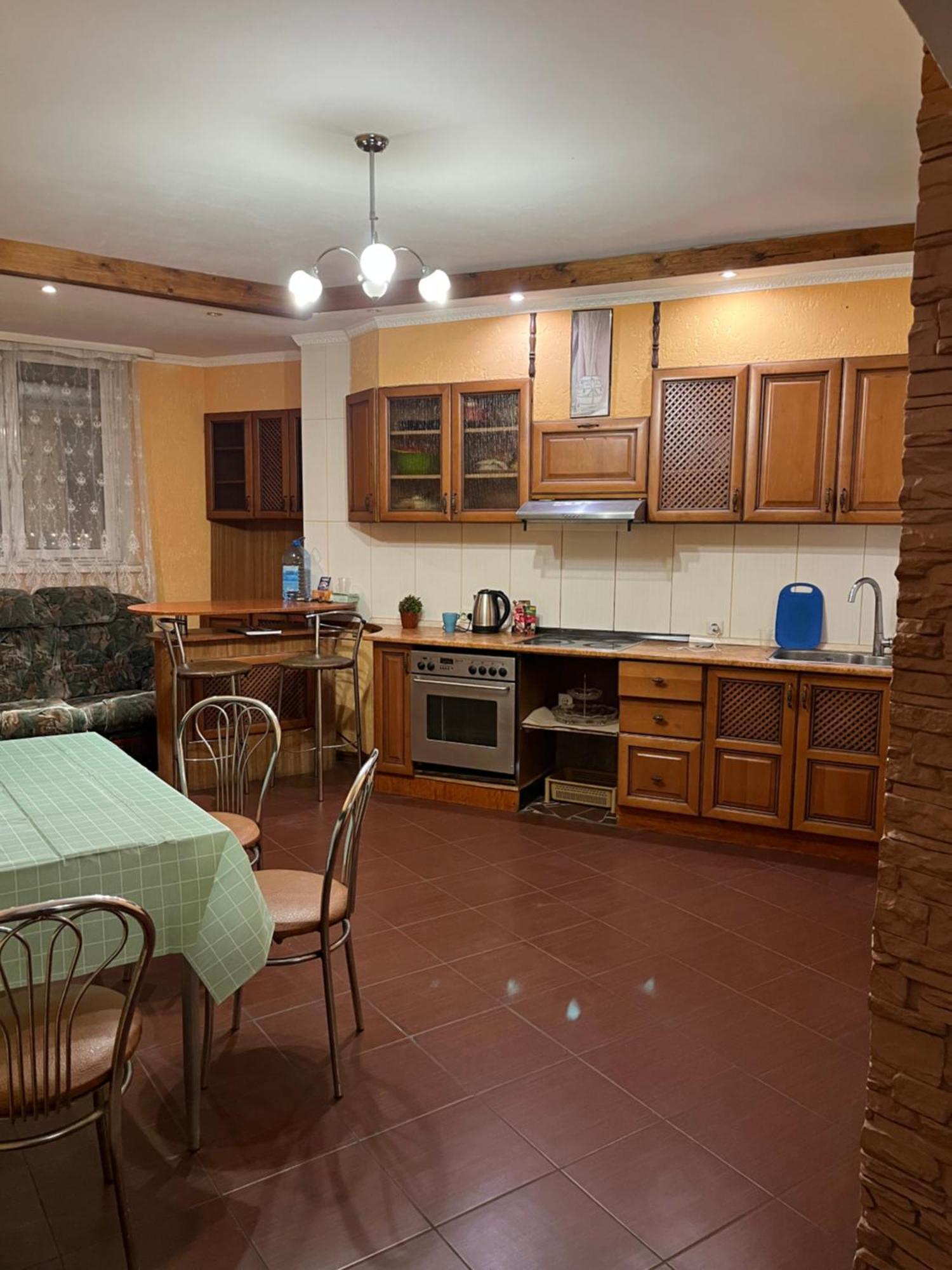 Ararat-Osokorki Hostel เคียฟ ภายนอก รูปภาพ
