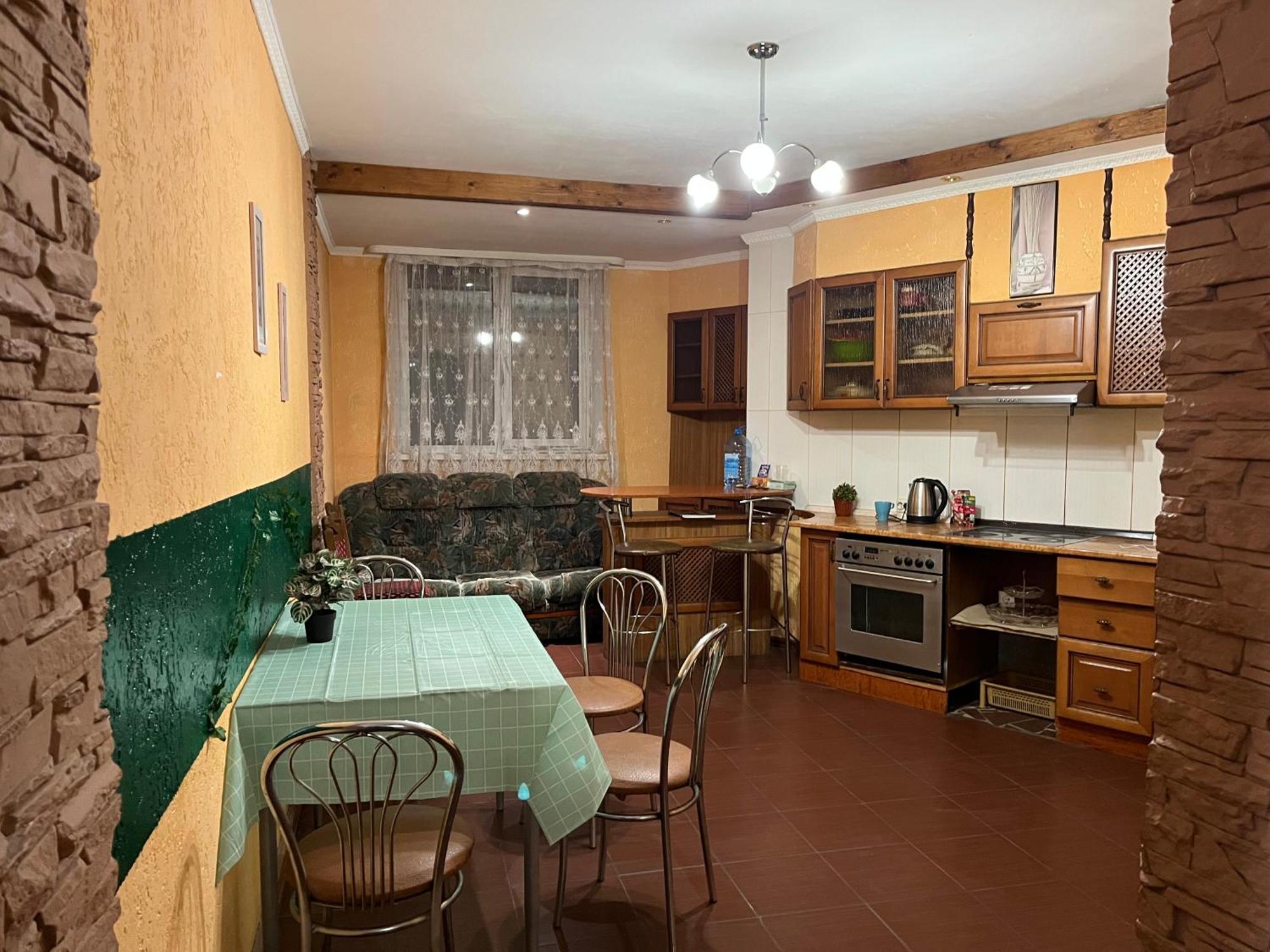 Ararat-Osokorki Hostel เคียฟ ภายนอก รูปภาพ